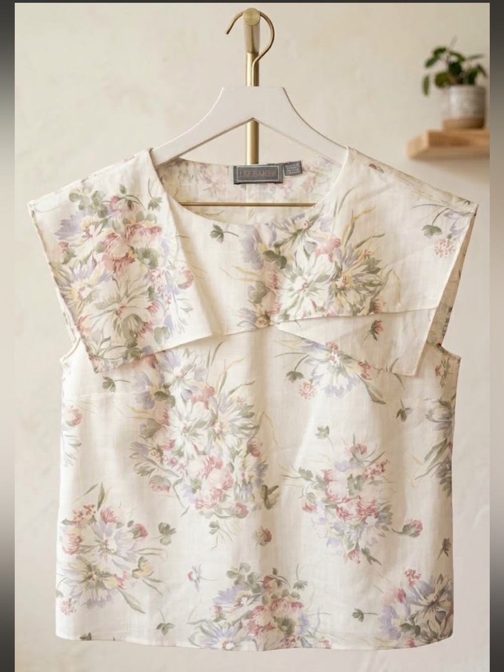 Vintage Liz Baker Cream Floral Cap-Sleeve Blouse